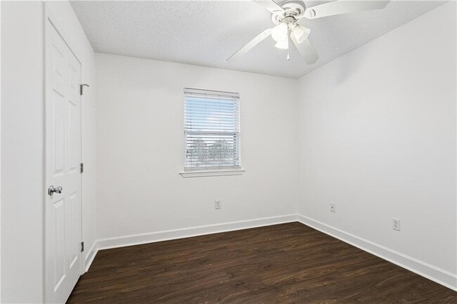 Building Photo - 3577 W Louisiana State Dr