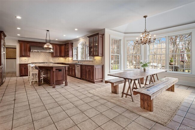 Building Photo - 11 Lost Nations Rd