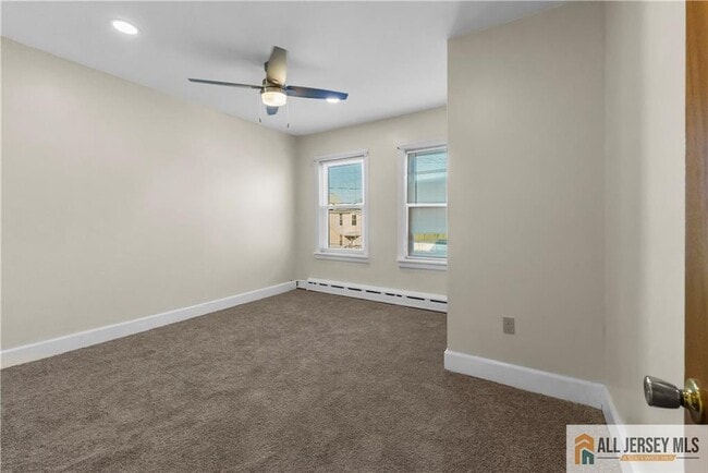 Building Photo - 124 S 7th Ave