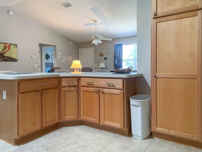 Building Photo - 1108 Davenport Dr