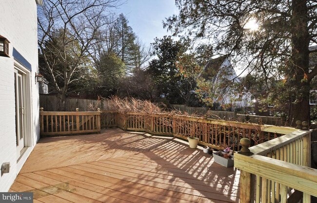 Building Photo - 4630 River Rd