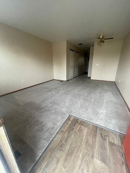 Living room - Beacon Place Apartments
