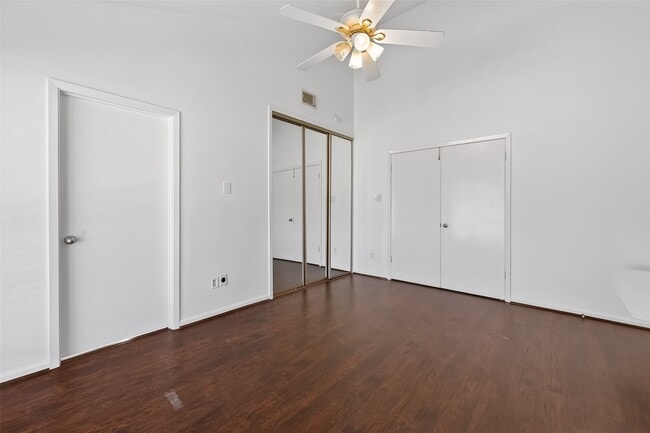 Building Photo - 2307 Brook View Ln