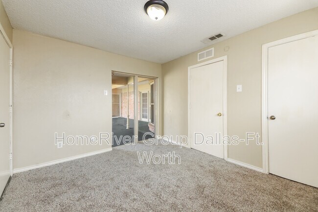 Building Photo - 4331 Cinnabar Dr