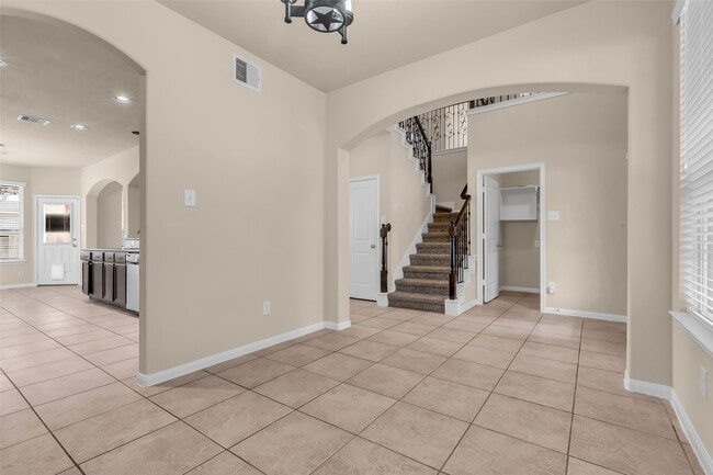 Building Photo - 20230 Galena Falls Dr