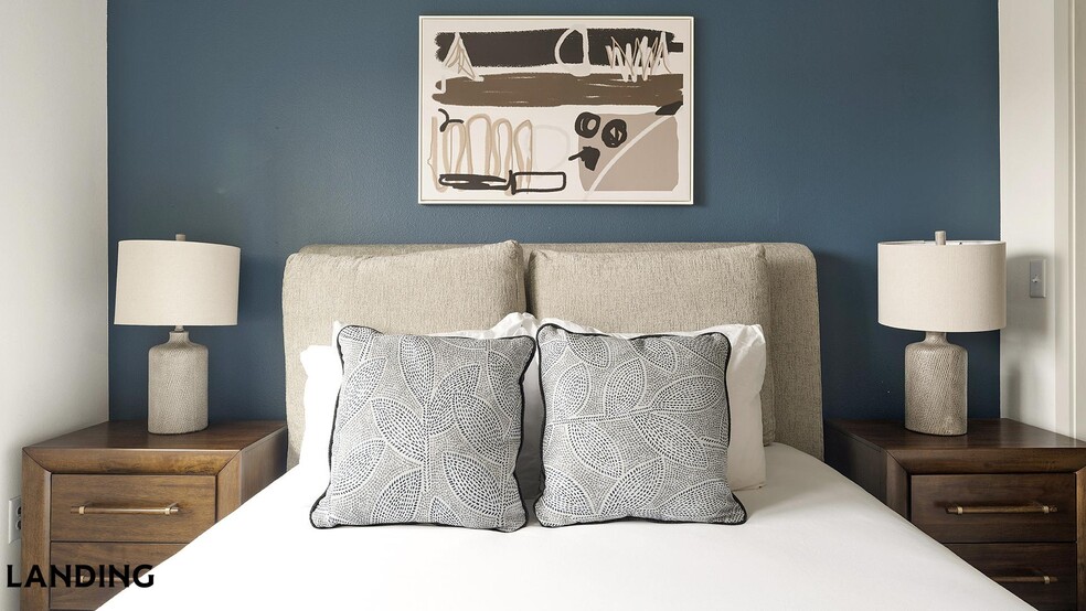 Building Photo - 2825 Main St