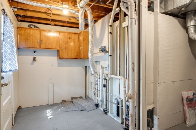 Building Photo - 12506 Liveoak Dr