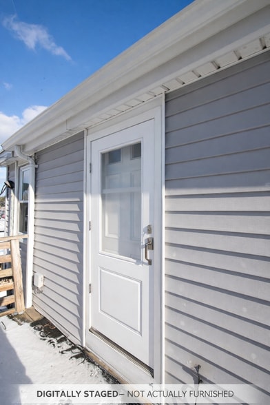 Building Photo - 138 Bridge Rd