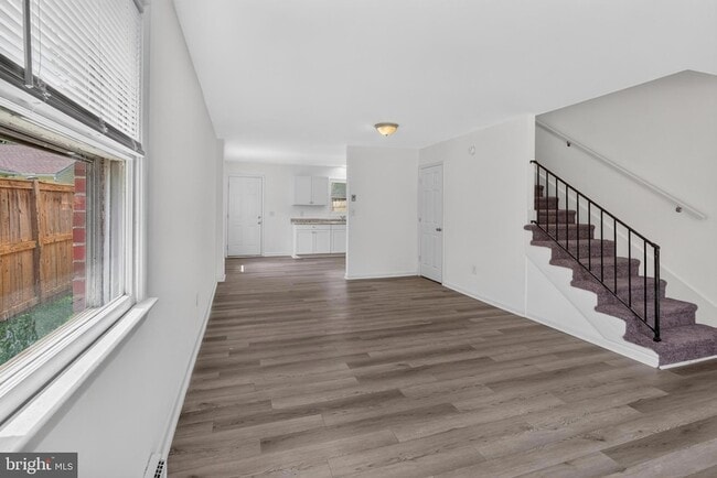 Building Photo - 351 Calvert St