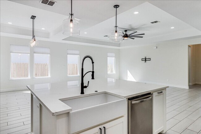 Building Photo - 4126 Azali Dr