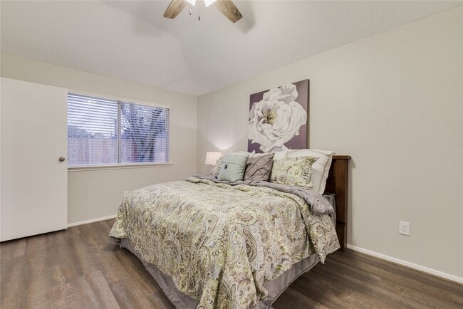 Building Photo - 6714 Mistflower Ln