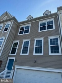 Building Photo - 29854 Plantation Lakes Blvd