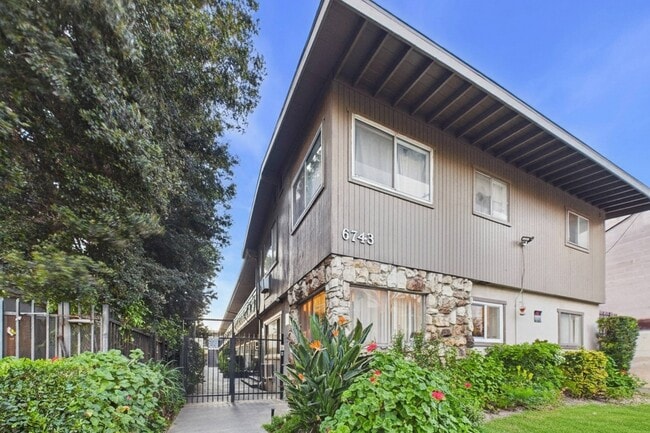 Building Photo - 6743 Whitsett Avenue