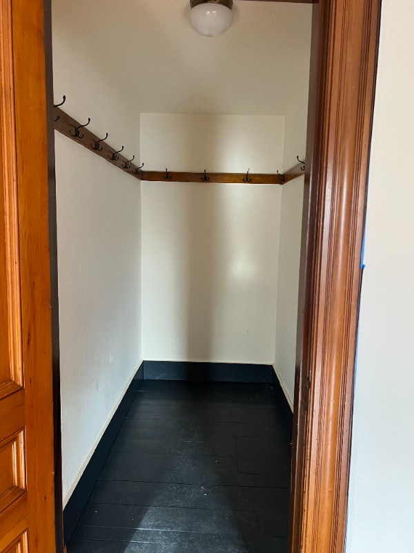 Building Photo - 27 Church St