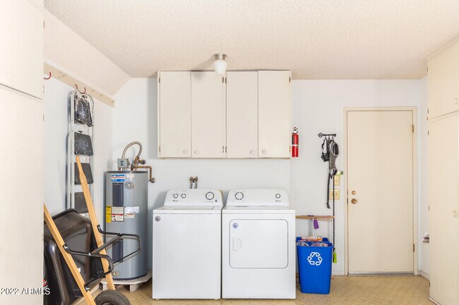 Building Photo - 13227 N 99th Dr