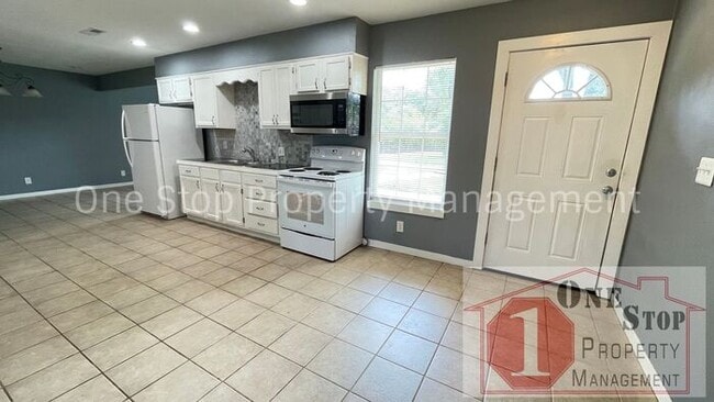Building Photo - Updated 4 Bedroom, 2 Bath home in South Ka...