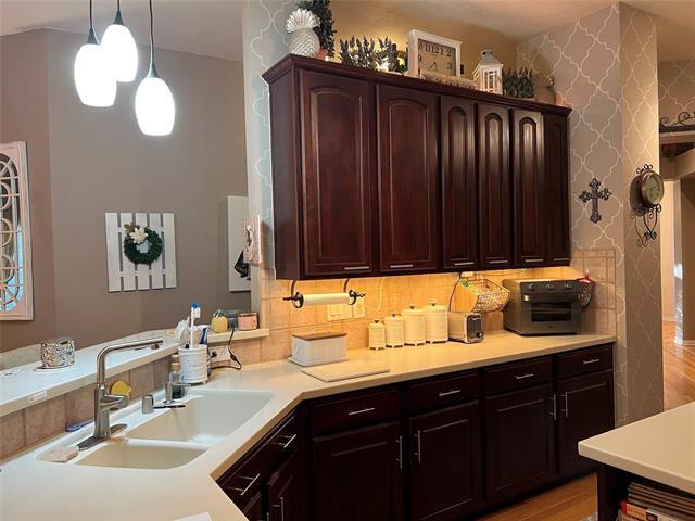 Building Photo - 5213 Forest Lawn Dr