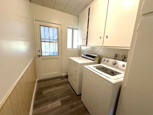 Building Photo - Modern Elegance and Tranquility: Remodeled...
