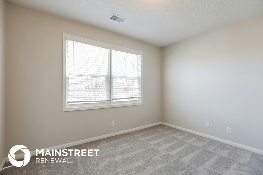 Building Photo - 12972 S Summit St