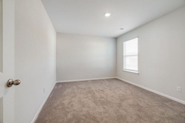 Building Photo - Spacious 5BR Home with Loft & Smart Features in Rincon