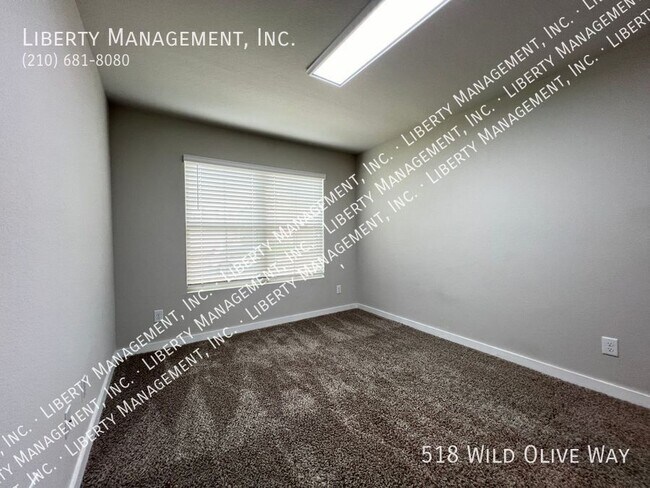 Building Photo - 518 Wild Olive Wy