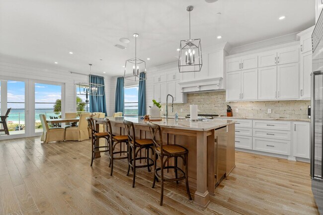 Building Photo - 14300 Front Beach Rd