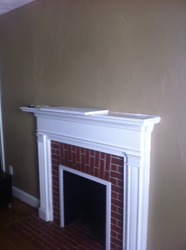 Building Photo - 205 Westwood Ct