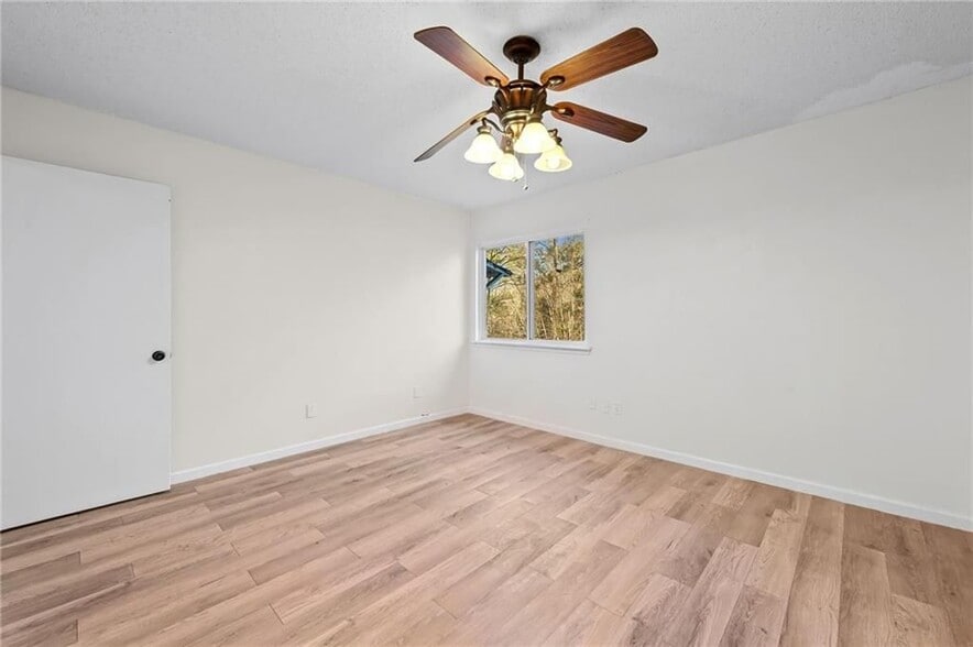 Building Photo - 579 Northridge Crossing Dr