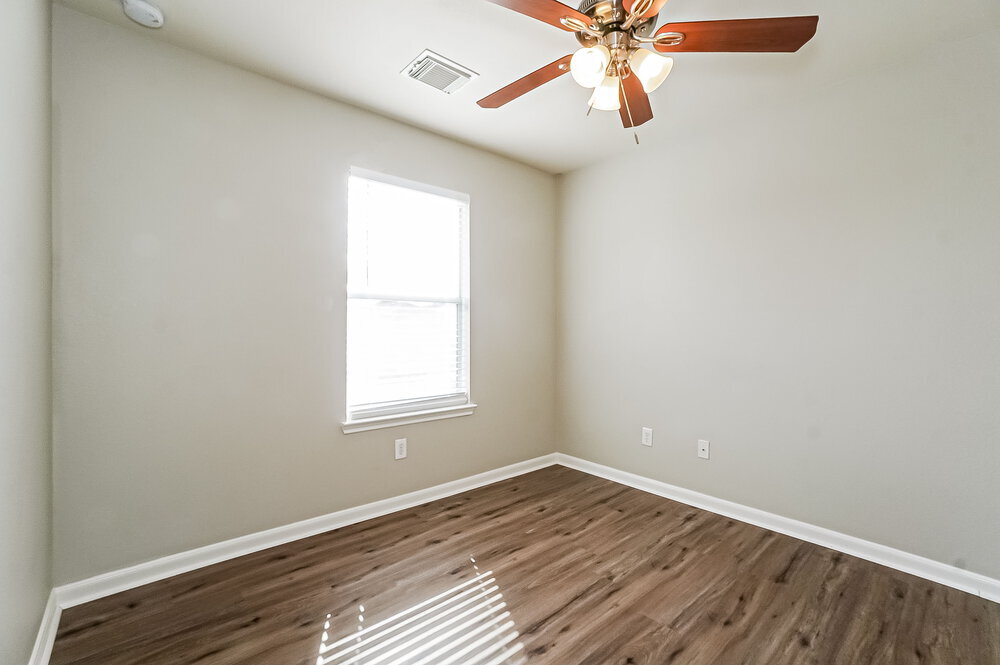 Building Photo - 11410 Sugar Bowl Dr