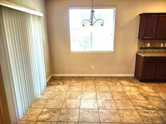 Building Photo - Dazzling Two Story Westside Home With Refrigerated Air Located In Quiet Neighborhood