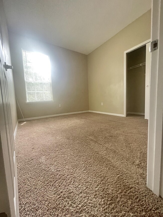 Building Photo - 2801 Eagles Roost Cir