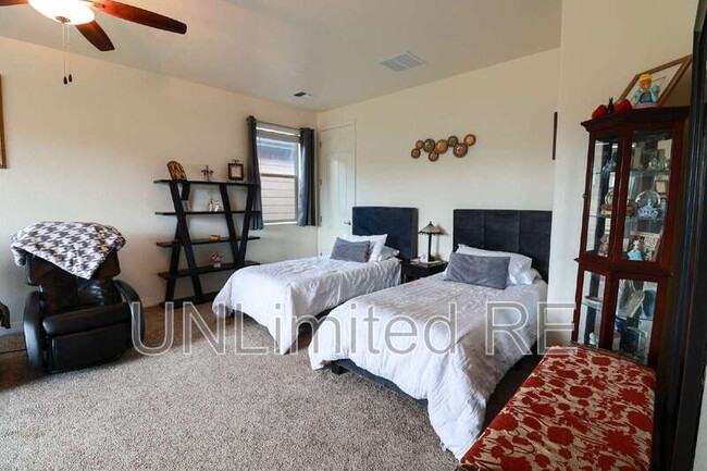 Building Photo - 2429 W Bruce Balle Dr