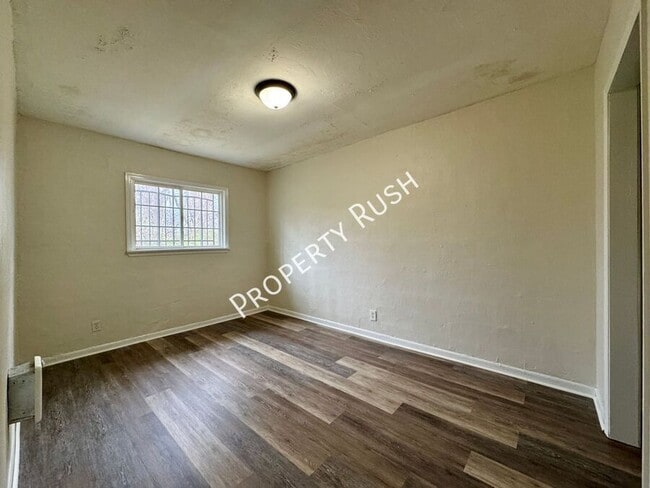 Building Photo - 3603 Dorris St