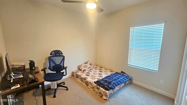 Building Photo - 2818 W Red Fox Rd