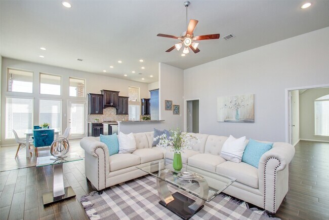 Building Photo - 13520 Mason Canyon Ln