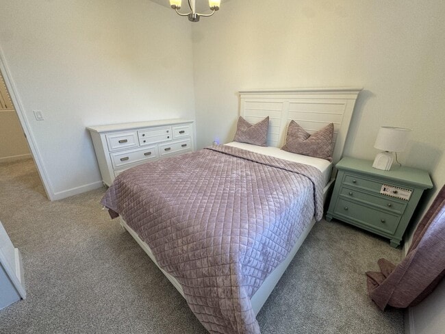 Building Photo - 14083 SW Thorens Dr