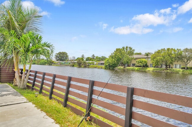 Building Photo - 7506 SW 7th Ct