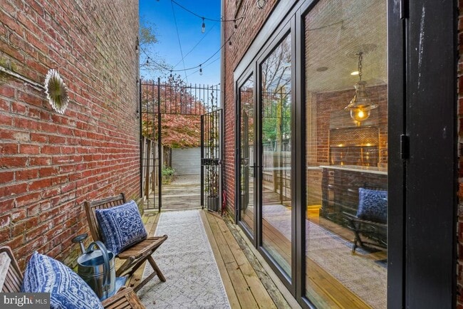 Building Photo - 1339 T St NW