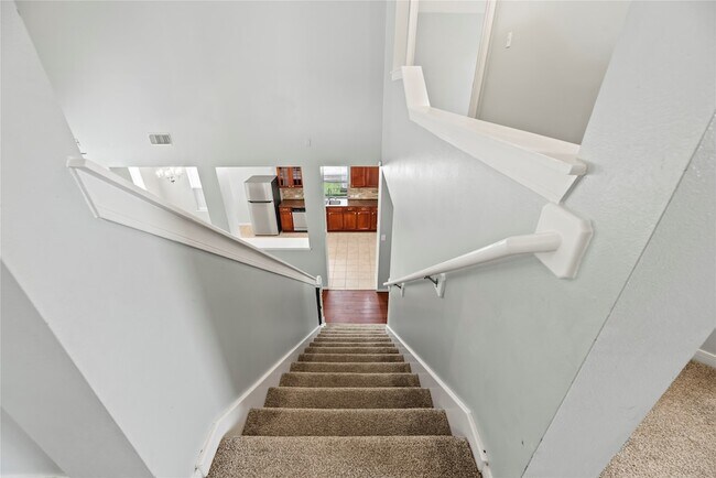 Building Photo - 16127 Spur Canyon Ct