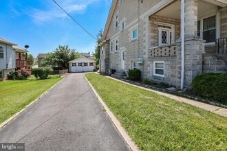 Building Photo - 1321 Maple Ave