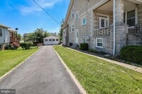 Building Photo - 1321 Maple Ave