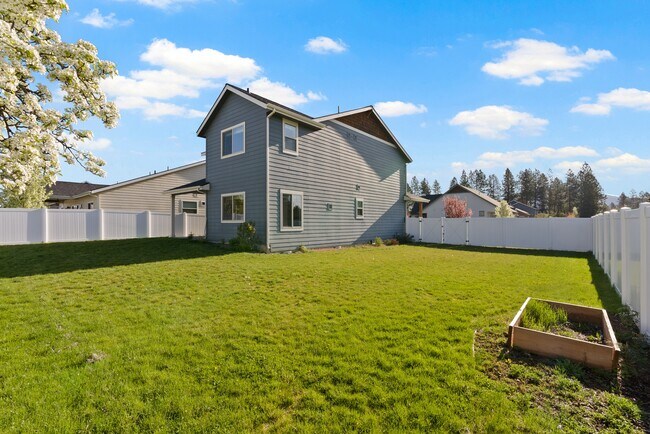 Building Photo - 6433 N Idlewood