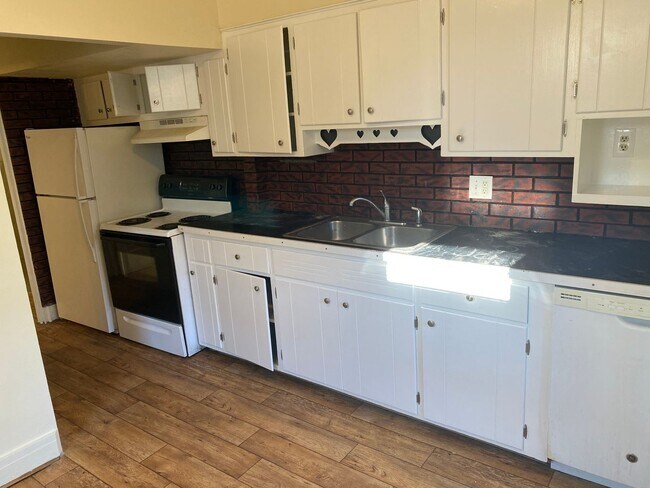 Building Photo - 513 Weidman St