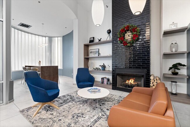 Building Photo - 909 W Washington Blvd