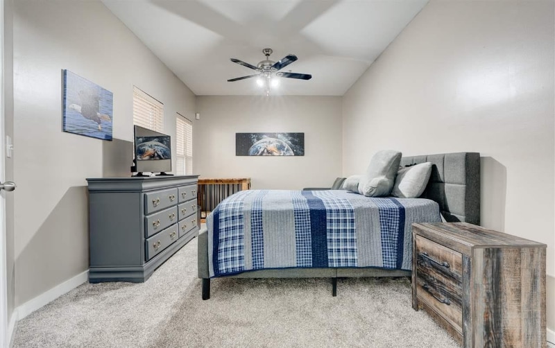 Building Photo - 401 20th St S