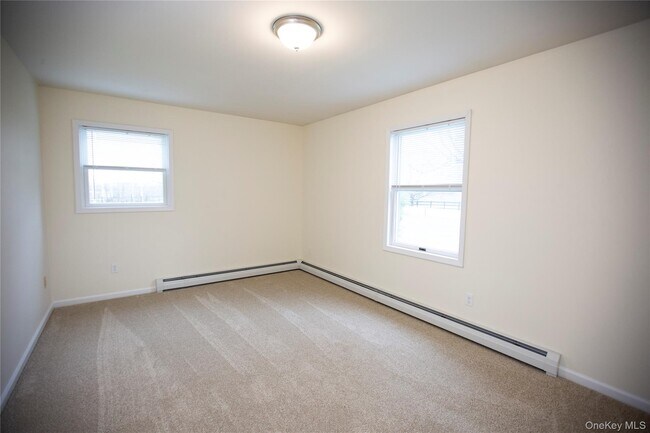 Building Photo - 867 Van Wagner Rd