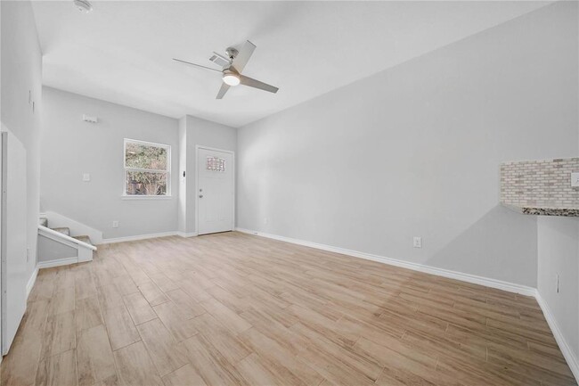 Building Photo - 241 Northlawn St