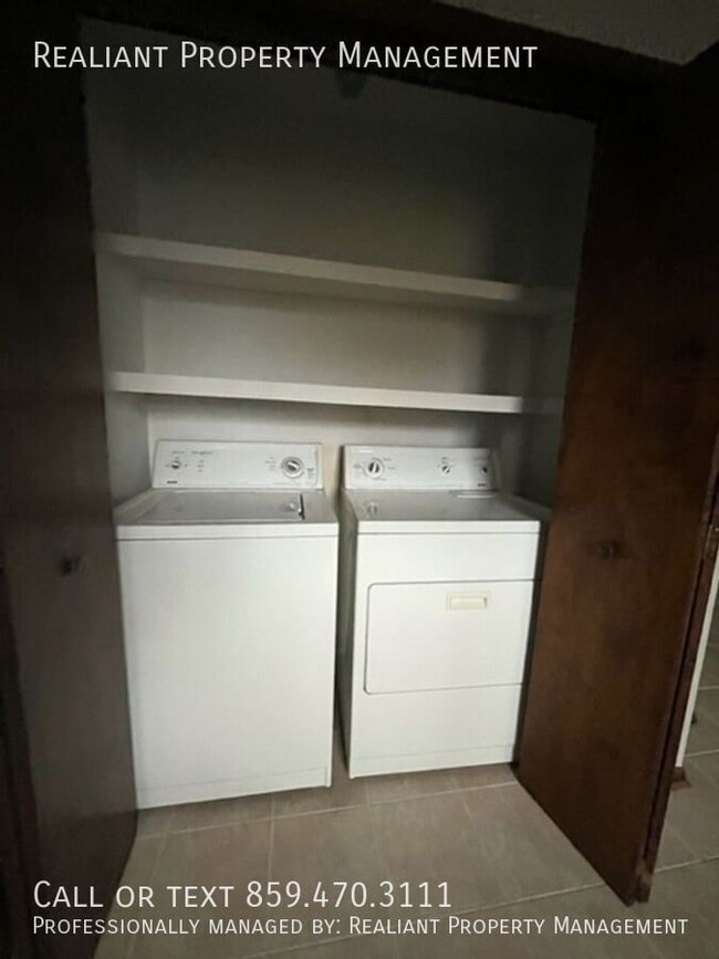 Building Photo - 118 Robin Rd