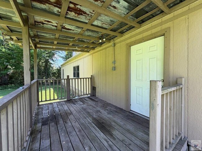 Building Photo - 107 George Thomas Rd