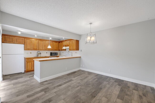 Building Photo - 3665 Silver Lace Ln